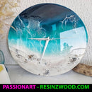 Image of a clock made using a round mould