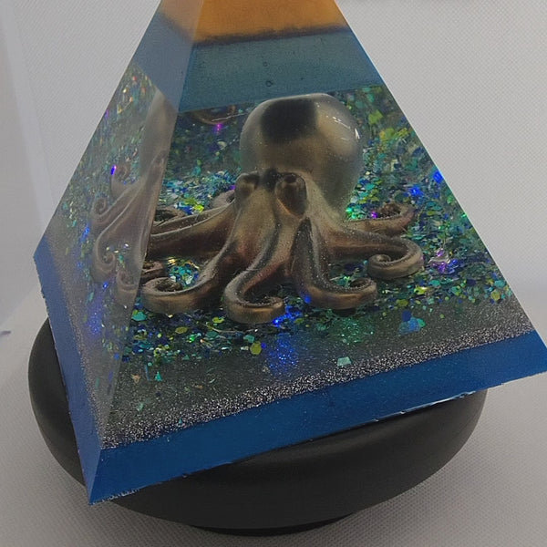 Golden Octopus Pyramid Light