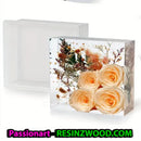 Example of flowers in the resin made in the square mould