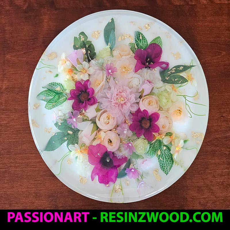 Round Mould as a floral table