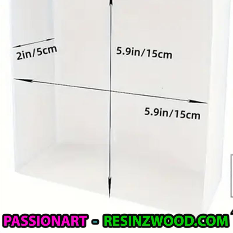 Image showing the square size of the mould.